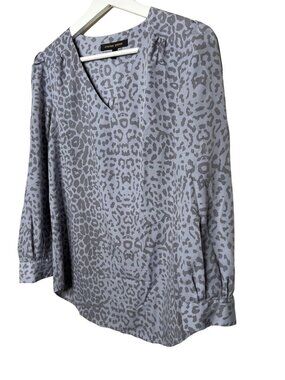 Cynthia Steffe Gray Animal Print Blouse Small V Neck Long Sleeve